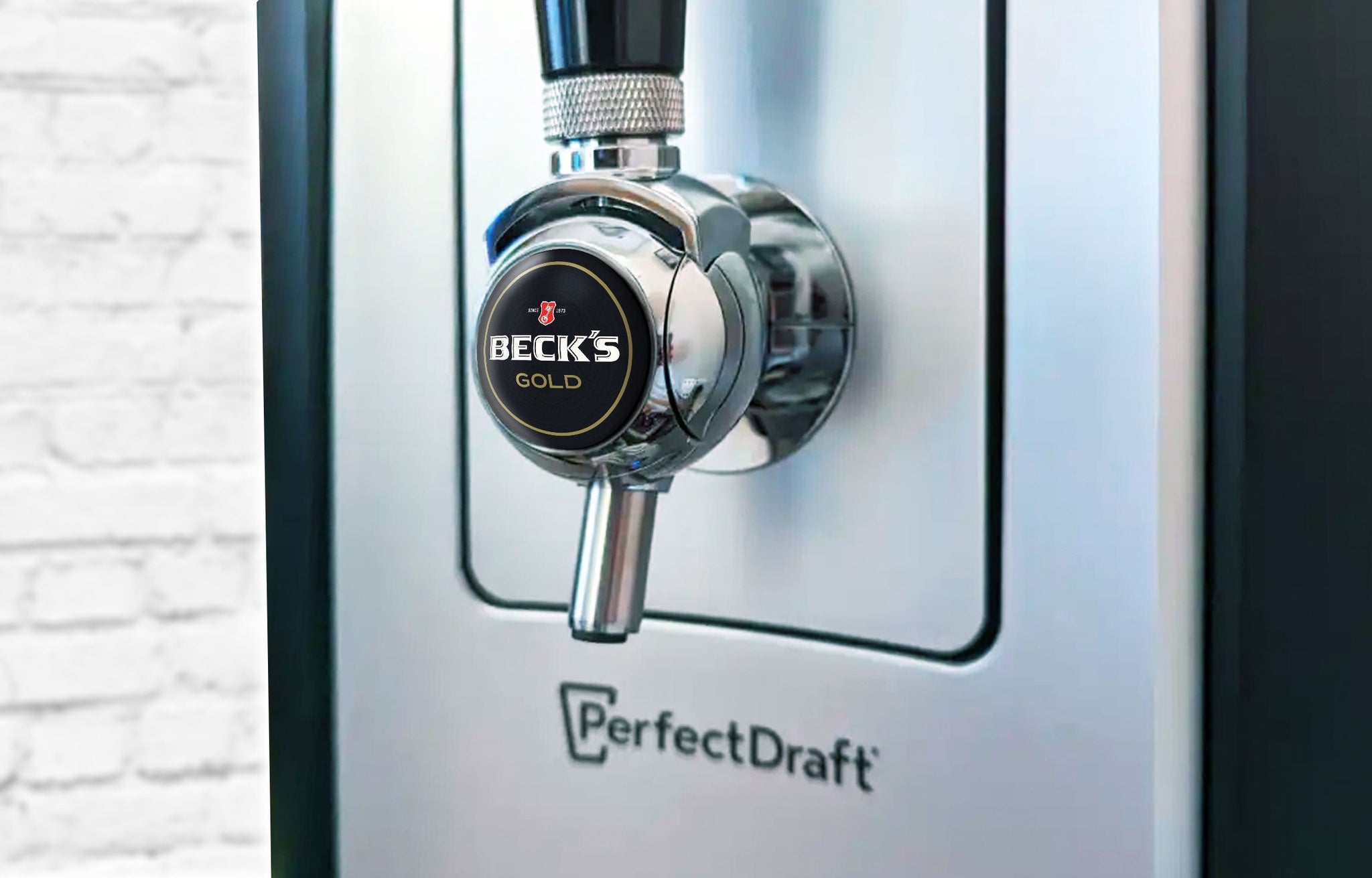 Becks Gold Perfect Draft Pro Medallion