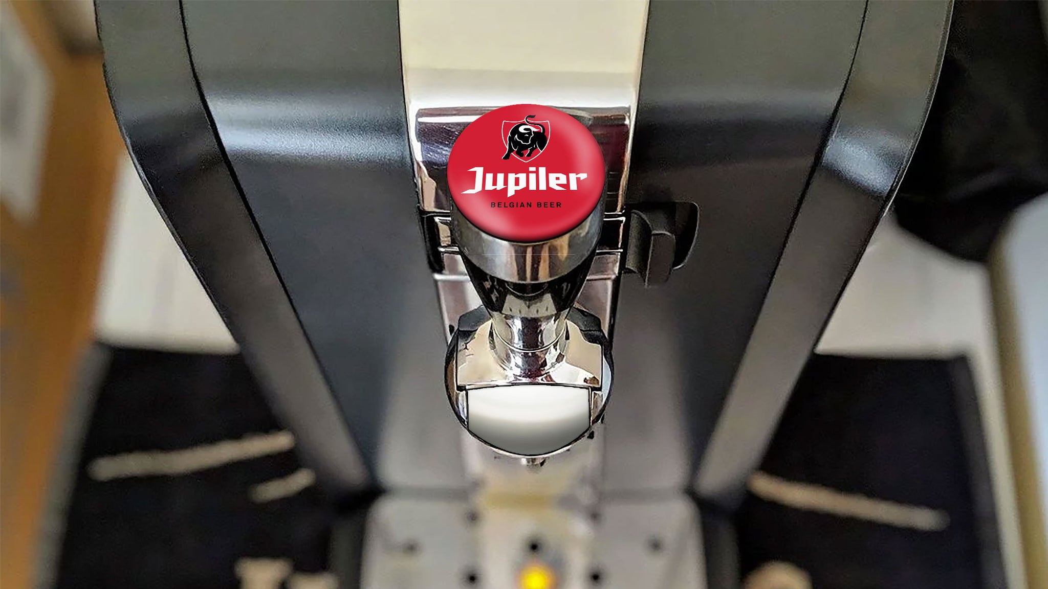 Jupiler Perfect Draft Medallion Magnet